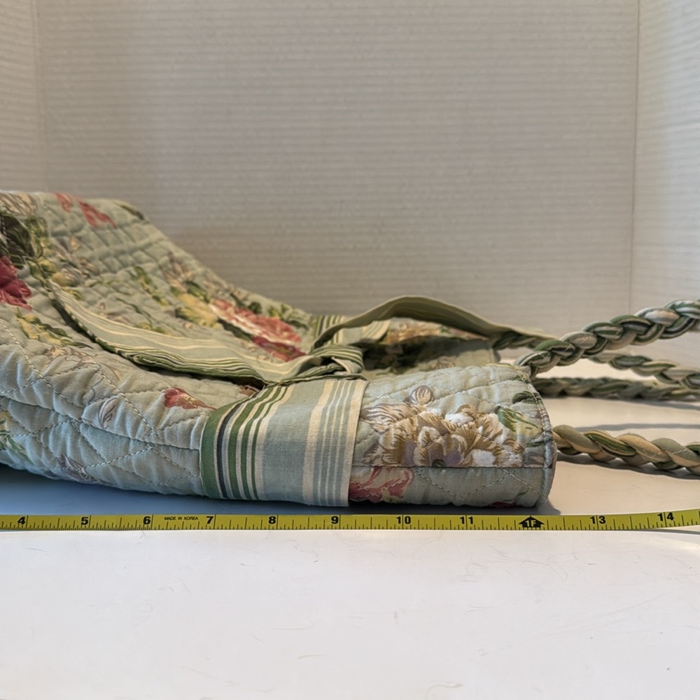 Isabella’s Journey Tea Rose Tote with Ribbon Floral Print - Picture 12 of 13